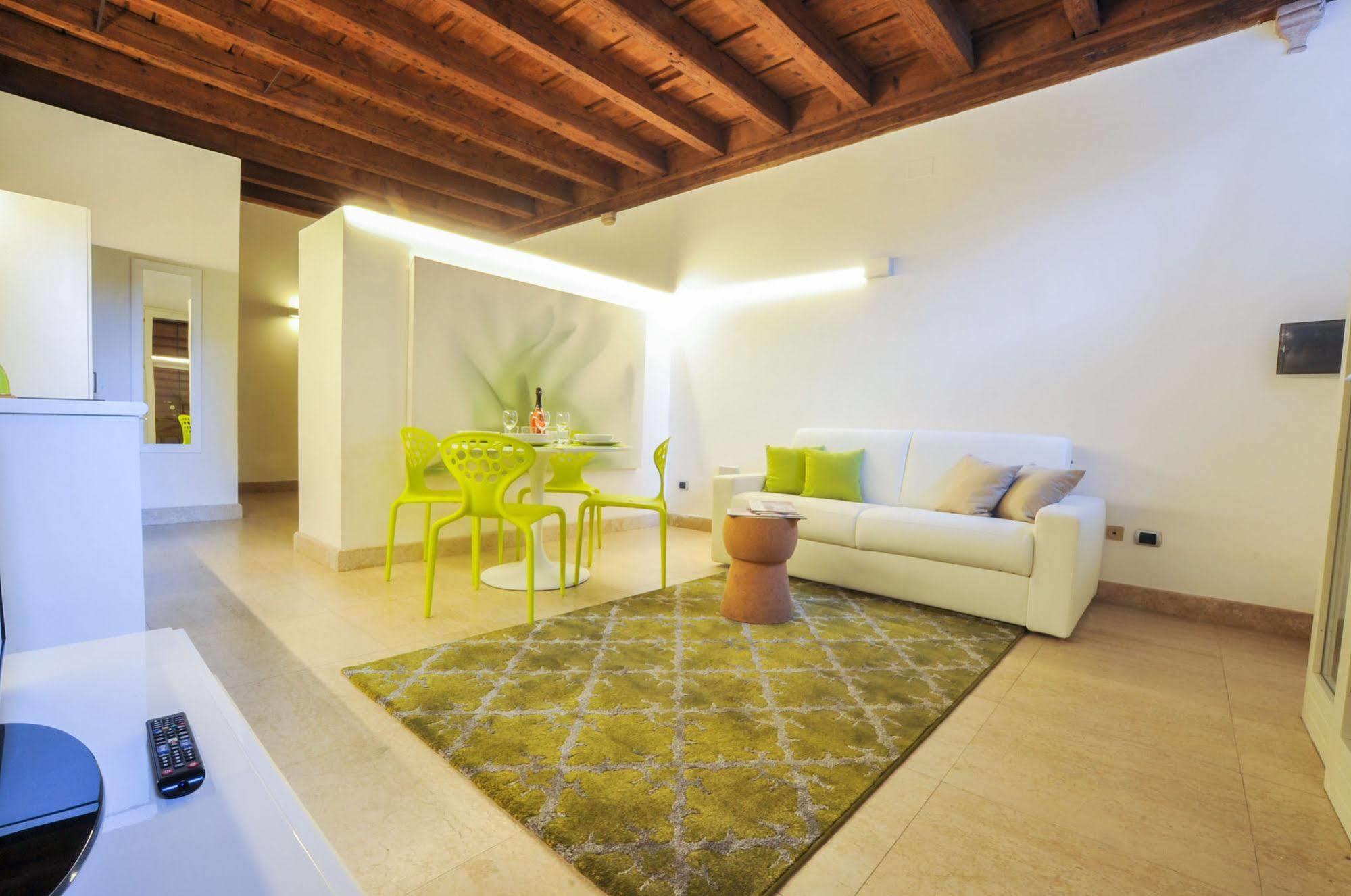 Truly Apartahotel 2*